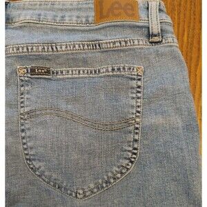 Lee Mid Rise Women's Medium BL Denim Shorts Women's Size 16M Regular 7"L 36"W EC
